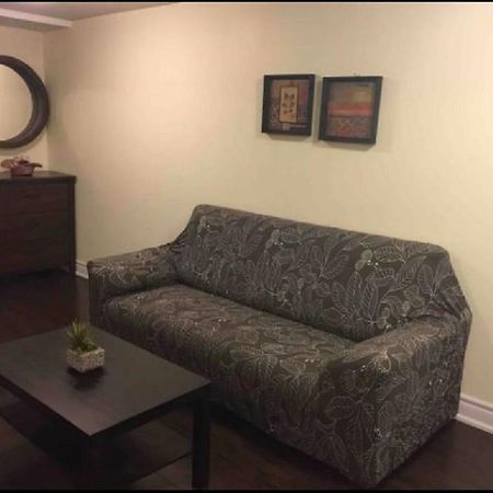 Cozy & Spacious Suite With Private Bathroom Near Toronto Airport ! Mississauga Ngoại thất bức ảnh