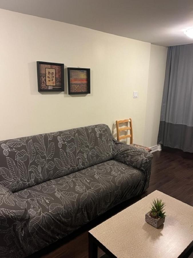 Cozy & Spacious Suite With Private Bathroom Near Toronto Airport ! Mississauga Ngoại thất bức ảnh