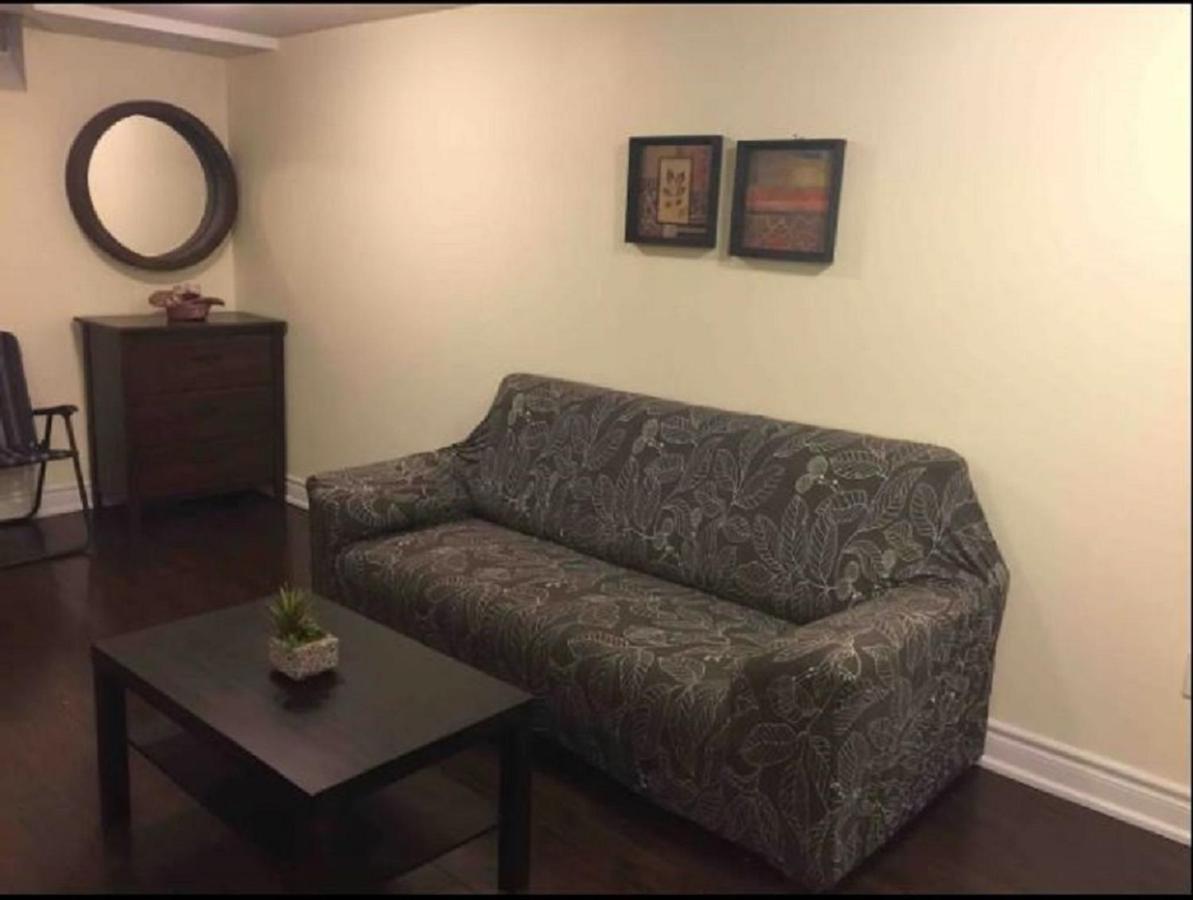 Cozy & Spacious Suite With Private Bathroom Near Toronto Airport ! Mississauga Ngoại thất bức ảnh