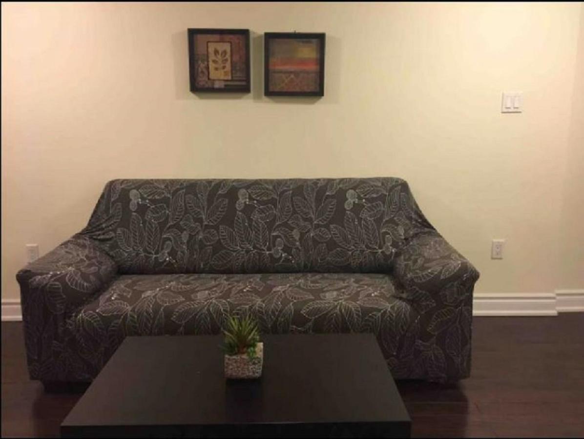 Cozy & Spacious Suite With Private Bathroom Near Toronto Airport ! Mississauga Ngoại thất bức ảnh